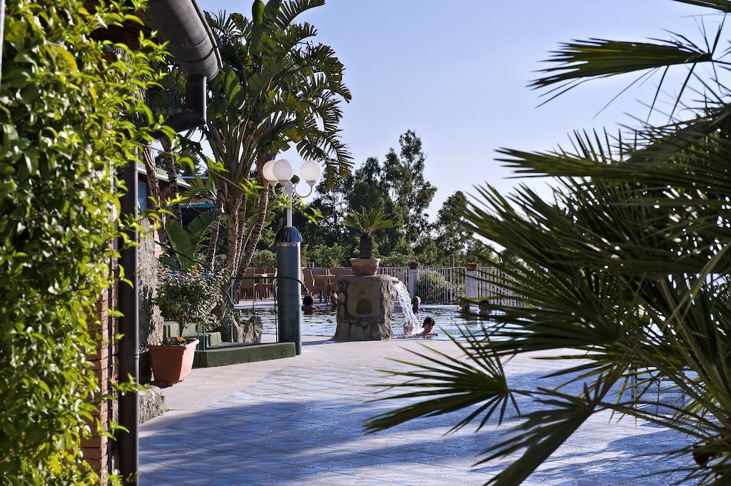 Hotel Carlo Magno Forio di Ischia Екстериор снимка