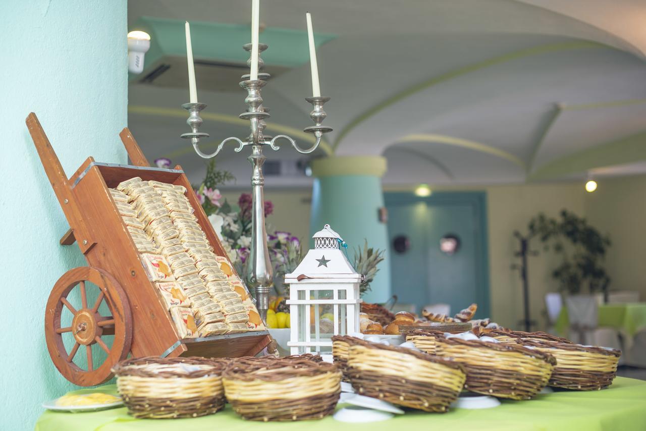 Hotel Carlo Magno Forio di Ischia Екстериор снимка