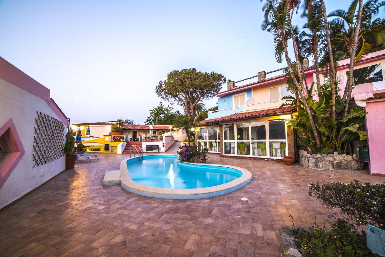 Hotel Carlo Magno Forio di Ischia Екстериор снимка