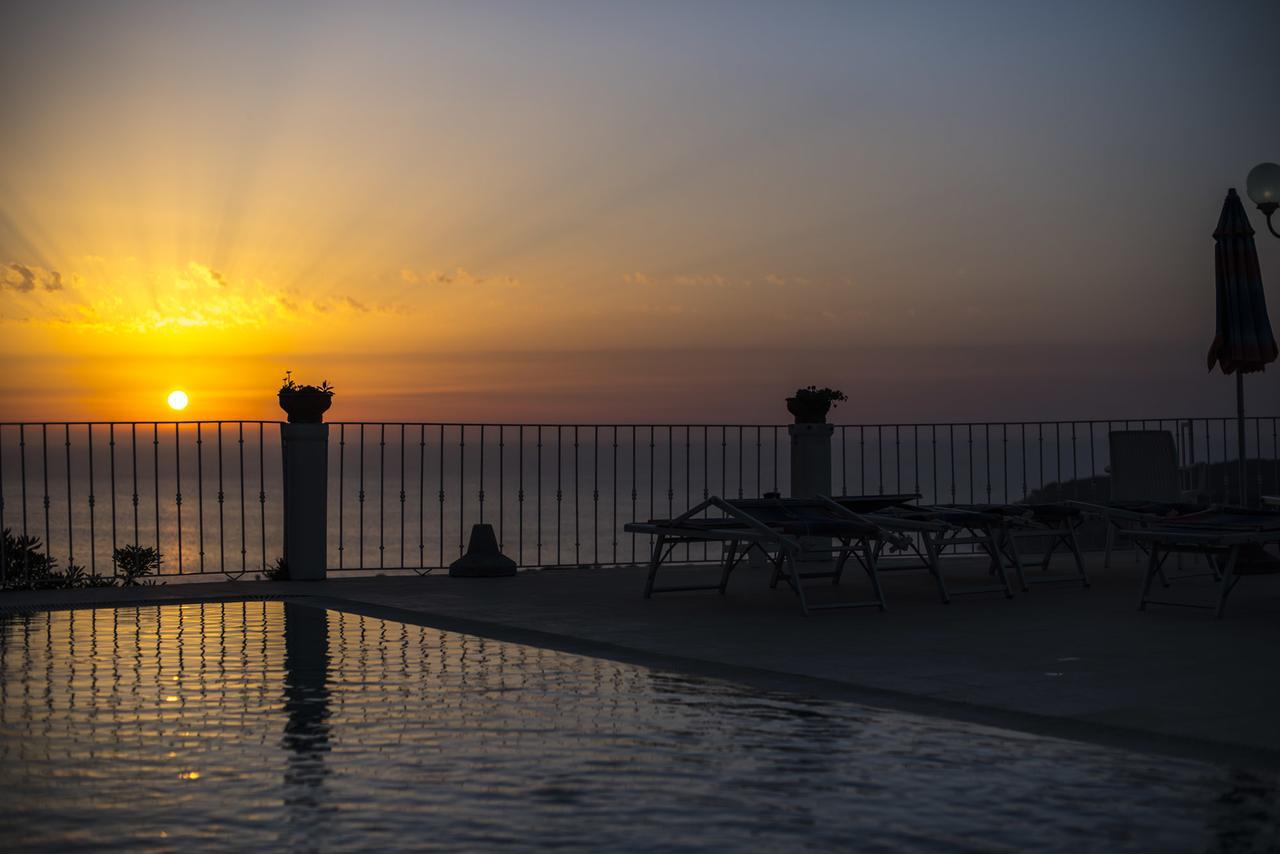 Hotel Carlo Magno Forio di Ischia Екстериор снимка