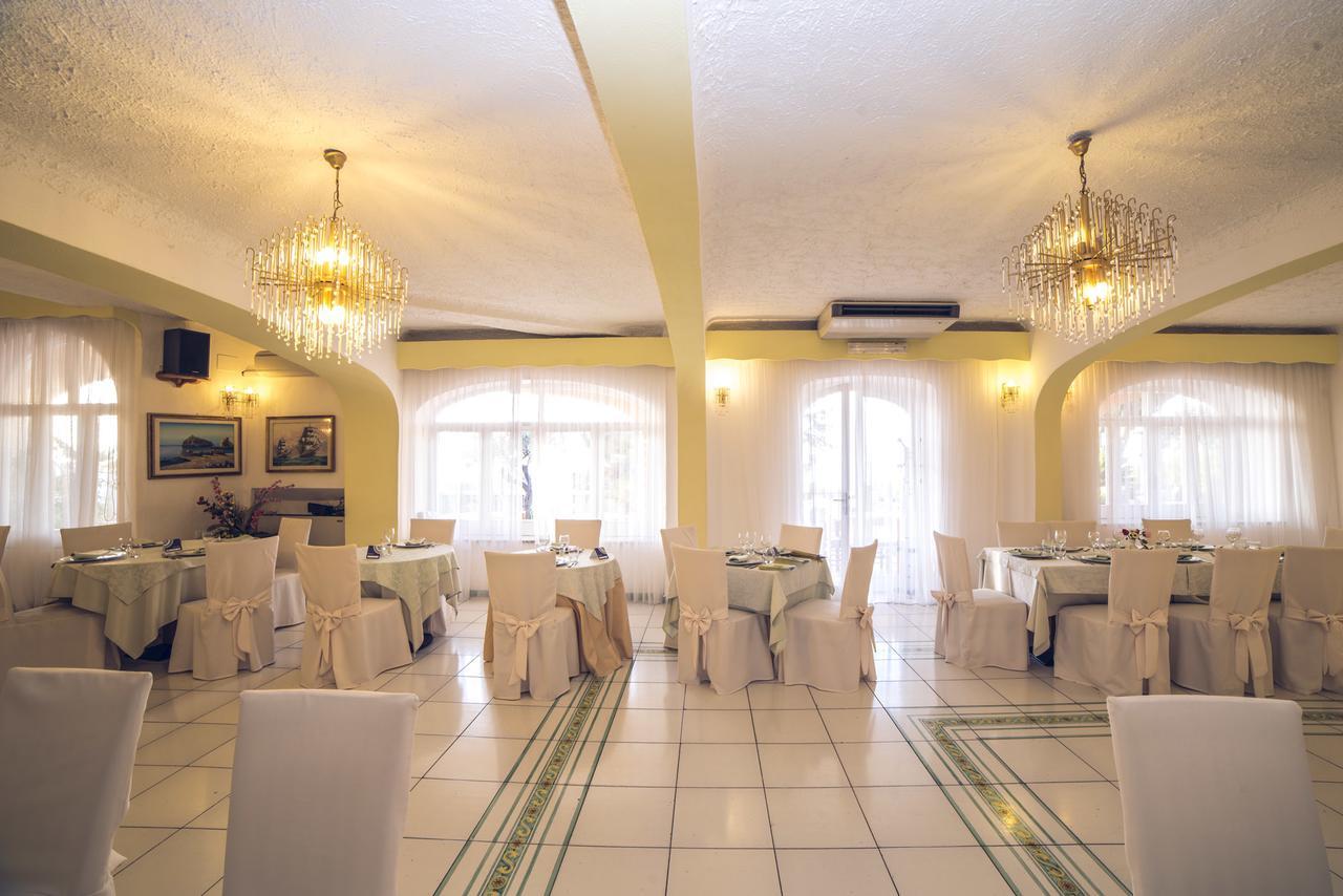Hotel Carlo Magno Forio di Ischia Екстериор снимка