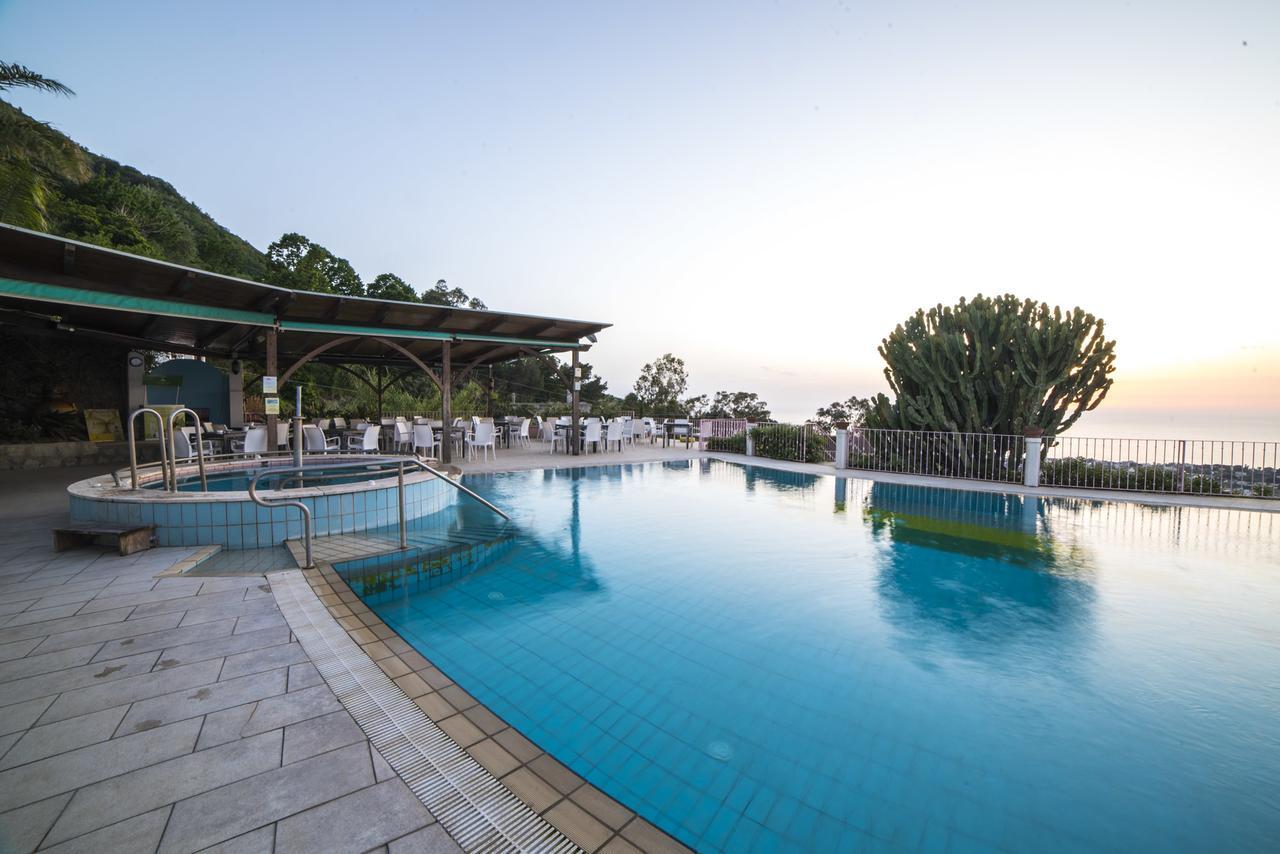 Hotel Carlo Magno Forio di Ischia Екстериор снимка