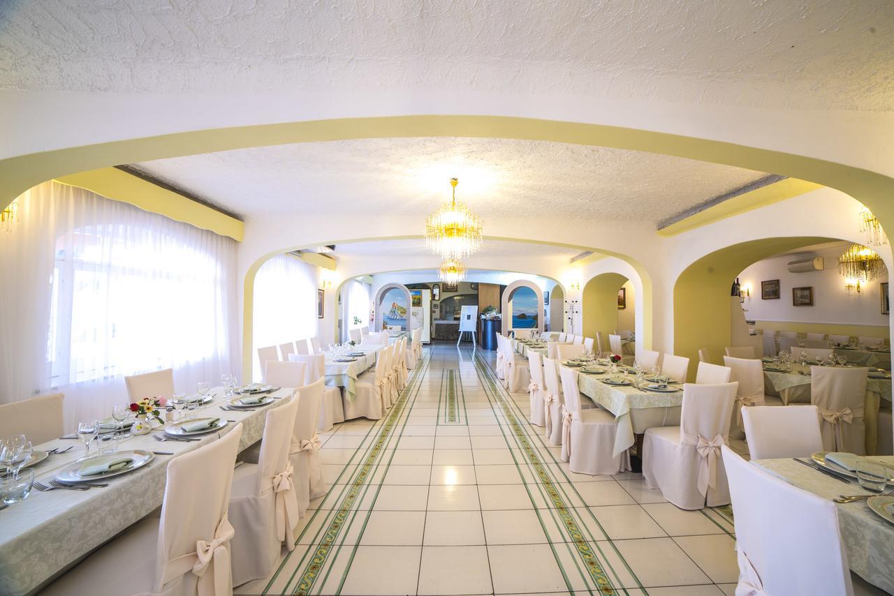 Hotel Carlo Magno Forio di Ischia Екстериор снимка