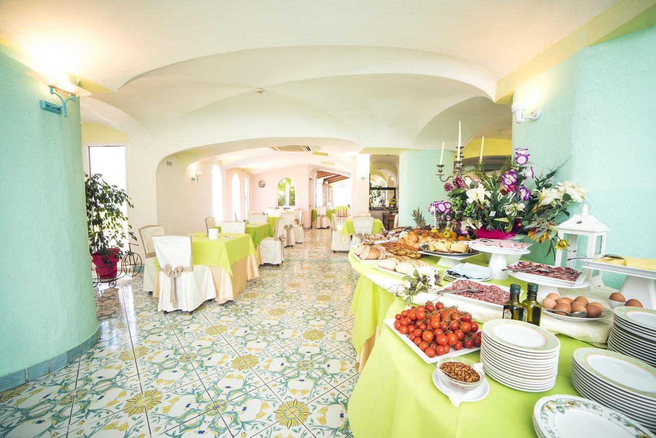 Hotel Carlo Magno Forio di Ischia Екстериор снимка