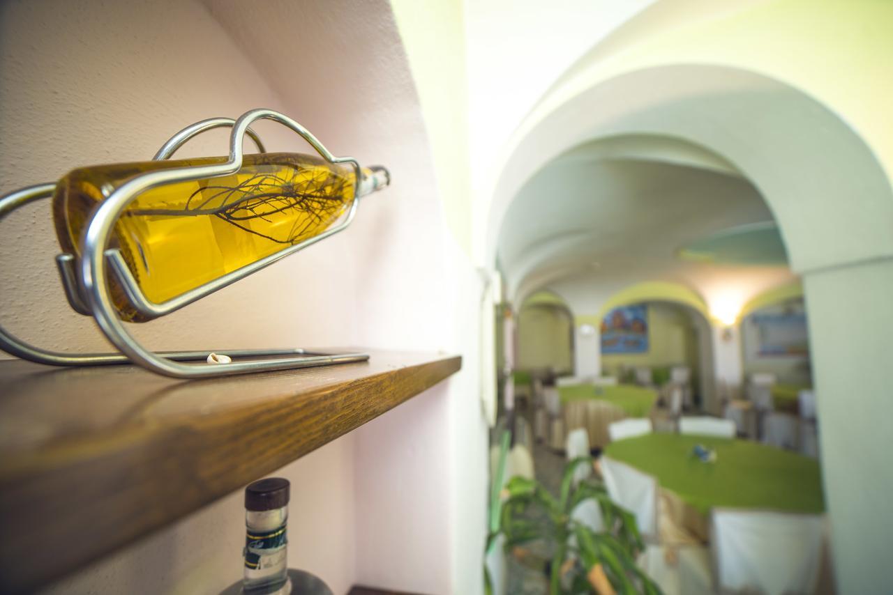 Hotel Carlo Magno Forio di Ischia Екстериор снимка